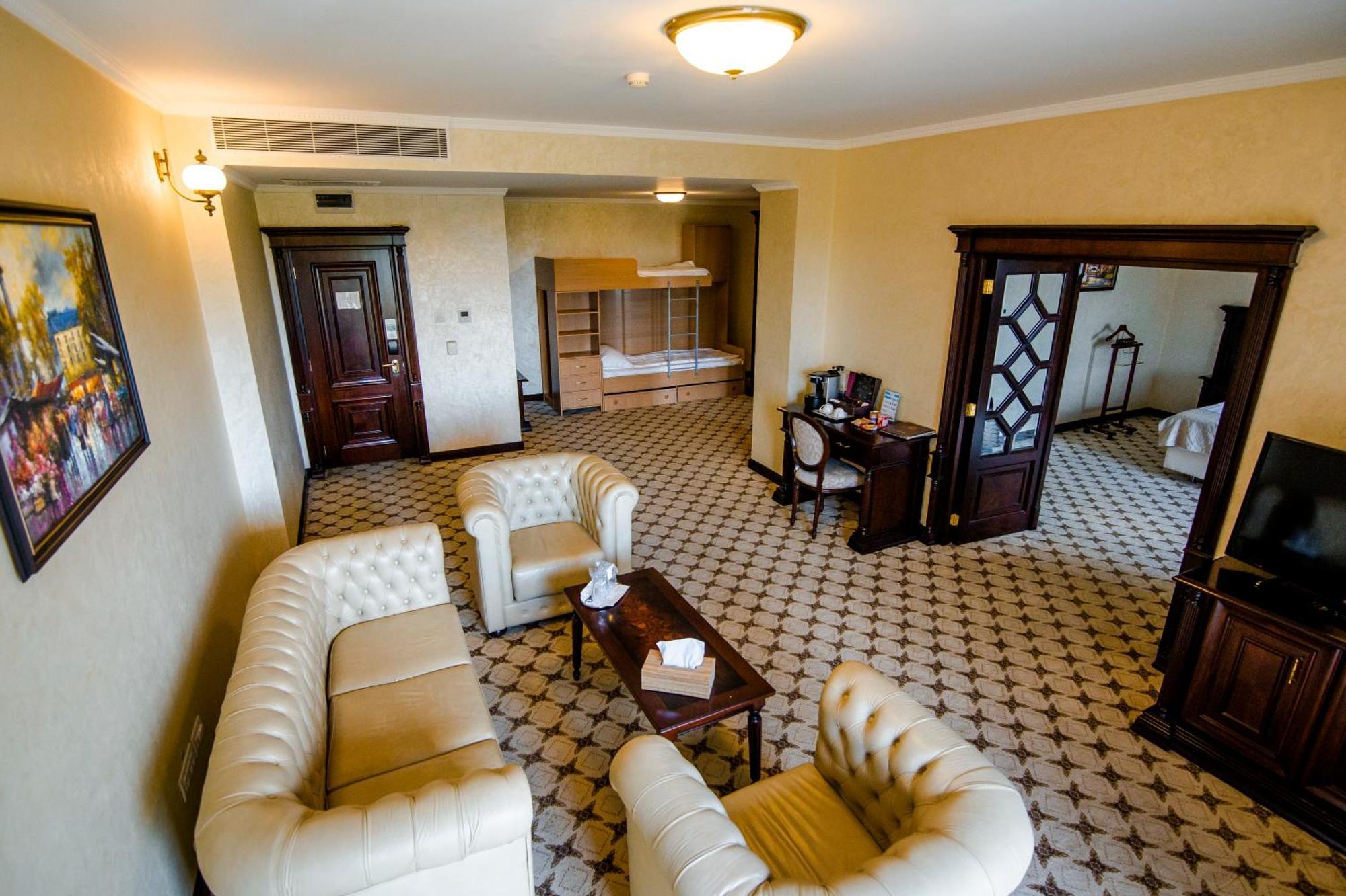 Hotel Golden House Craiova Room photo